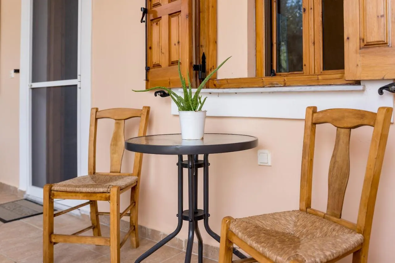 Bougainvillea Tree House Chavriata Holiday home